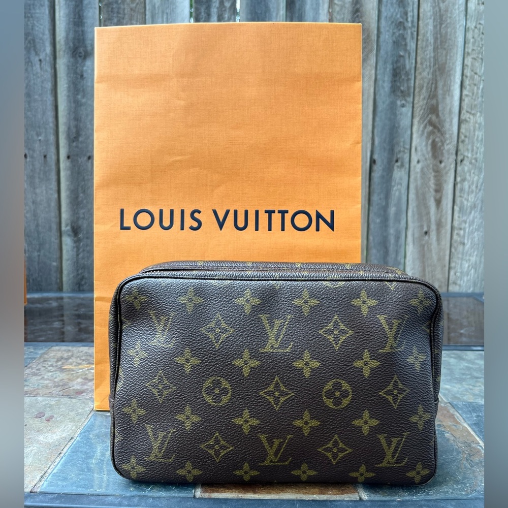 Vintage Louis Vuitton Trousse 23